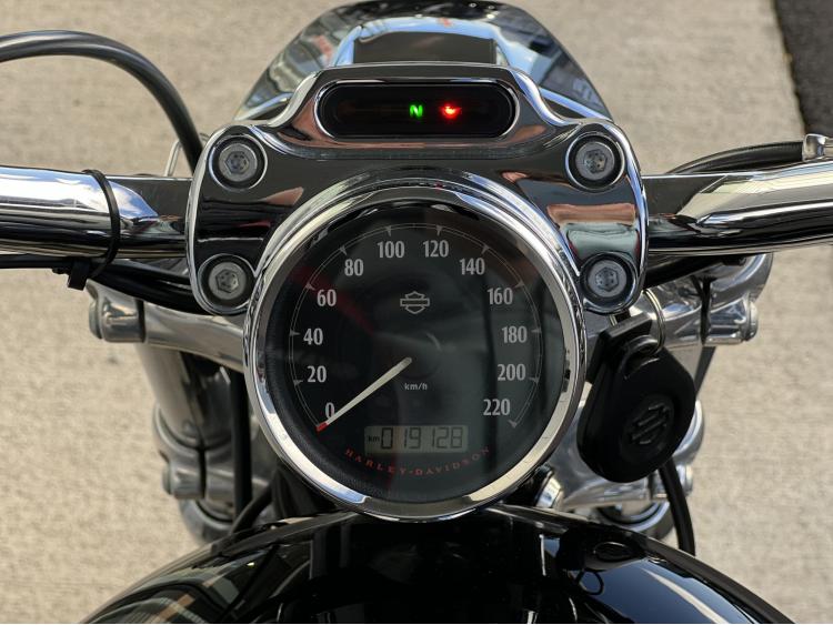 HARLEY-DAVIDSON SPORTSTER 1200 XL