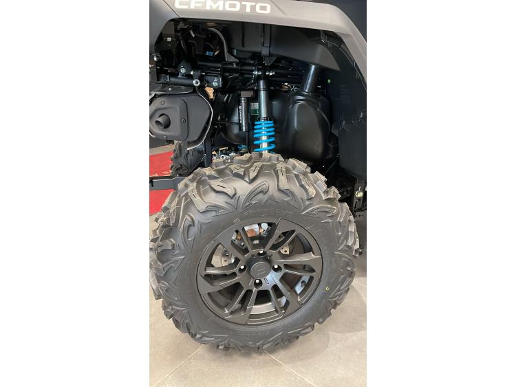 CF MOTO CFORCE 1000 S BLACK LINE  Coffre + Bumper avant  OFFERT !!!