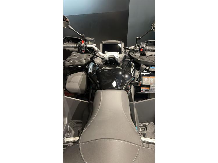CF MOTO CFORCE 1000 S BLACK LINE  Coffre + Bumper avant  OFFERT !!!