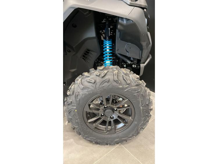 CF MOTO CFORCE 1000 S BLACK LINE  Coffre + Bumper avant  OFFERT !!!
