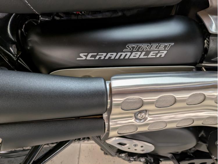 TRIUMPH STREET TWIN  900 SCRAMBLER