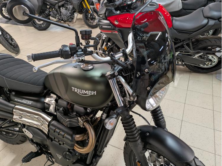 TRIUMPH STREET TWIN  900 SCRAMBLER
