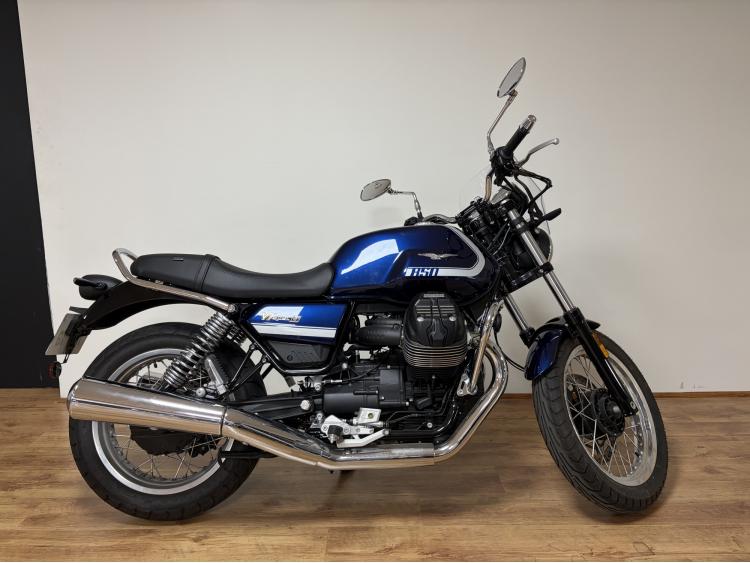 MOTO GUZZI V7 SPECIAL