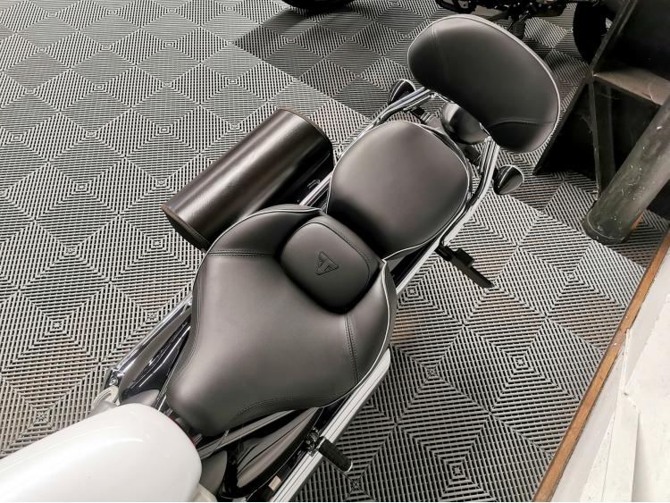 TRIUMPH BONNEVILLE SPEEDMASTER 1200 - 1ere Main - Garantie 24/06/2027
