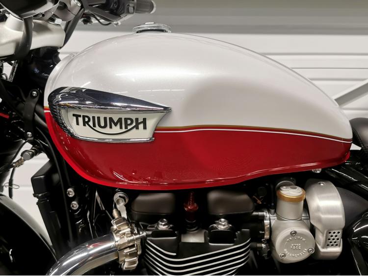 TRIUMPH BONNEVILLE SPEEDMASTER 1200 - 1ere Main - Garantie 24/06/2027