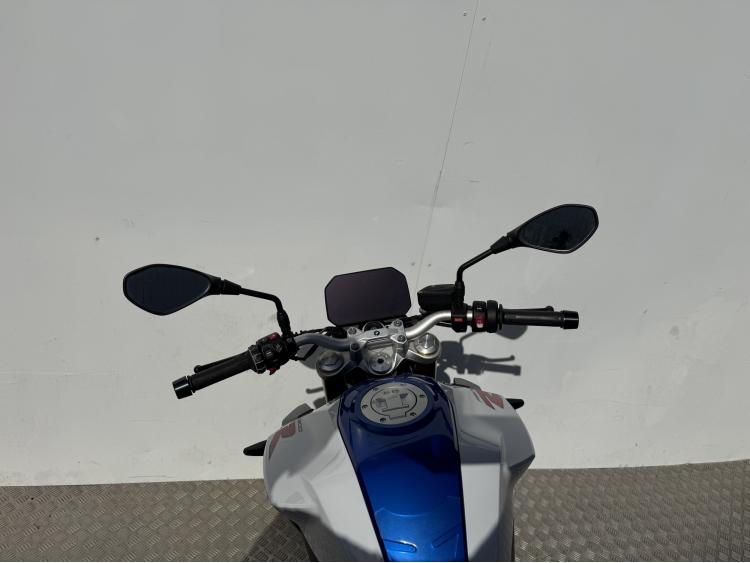 BMW F 900 R