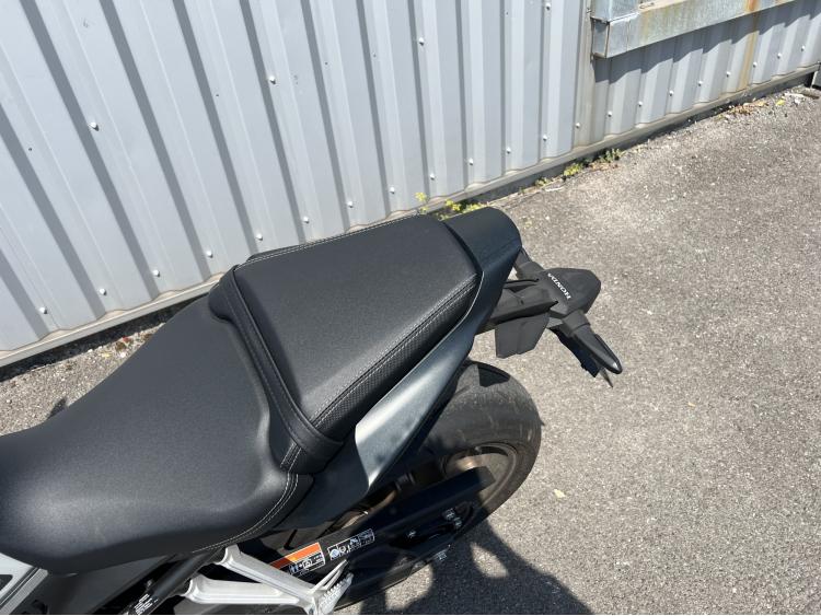 HONDA CB 650 R e-Clutch (A PARTIR DE 145E/MOIS)