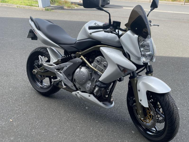 KAWASAKI ER-6