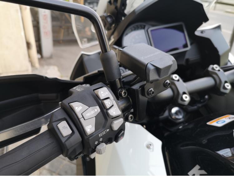 KAWASAKI VERSYS 1100 SE