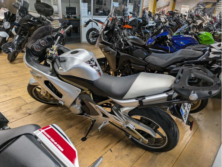 KAWASAKI ER-6
