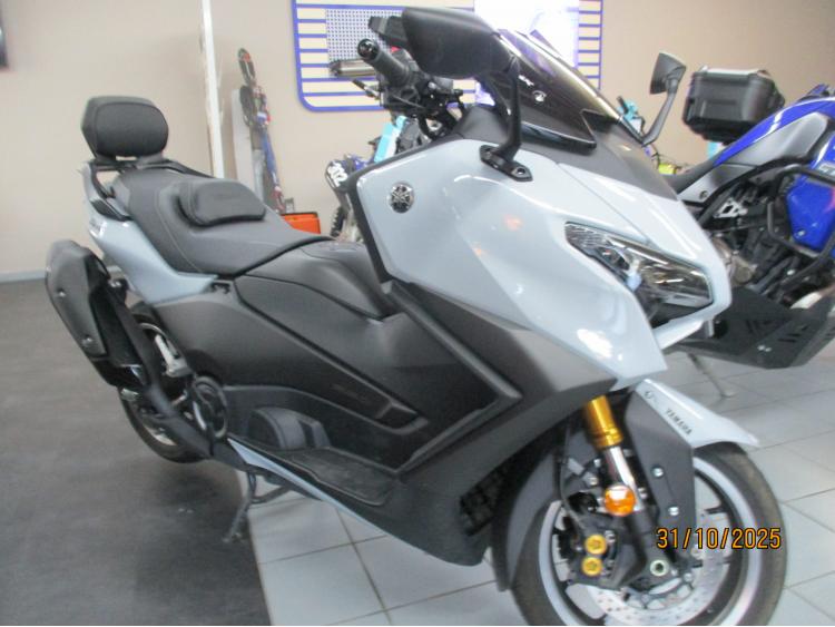 YAMAHA XP T-MAX 560 TECH MAX
