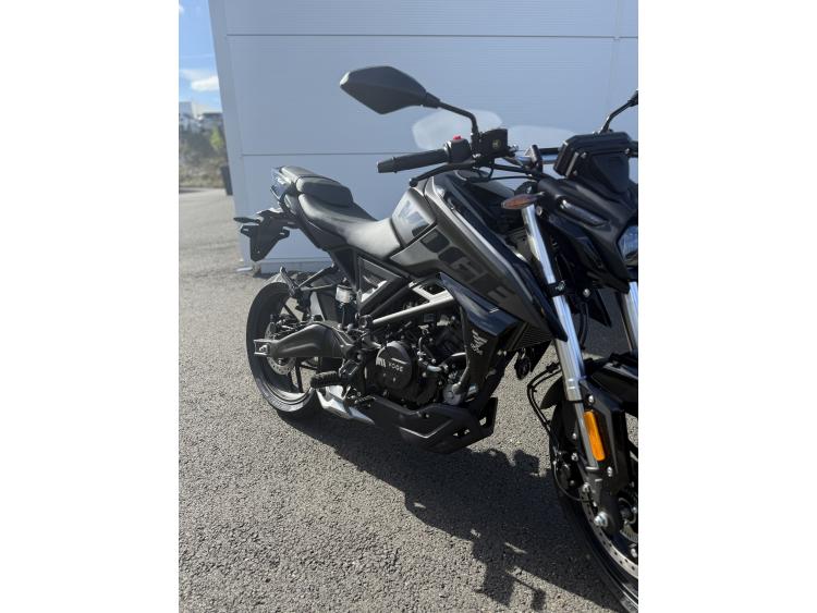 VOGE R 125