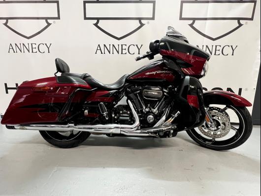 HARLEY-DAVIDSON TOURING STREET GLIDE 1868 CVO