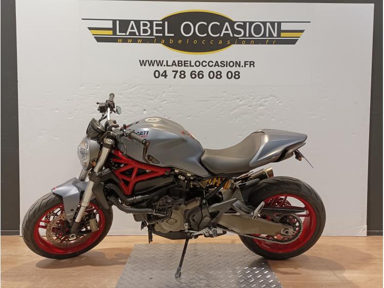 DUCATI 821 MONSTER