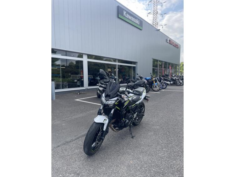 KAWASAKI Z650 