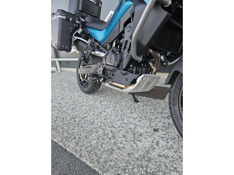 CF MOTO MT 800 ES Dispo en bleu ou blanc