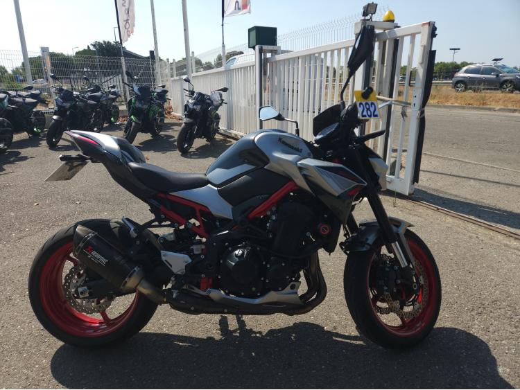 KAWASAKI Z 900