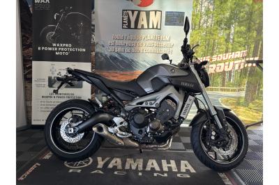 YAMAHA MT-09