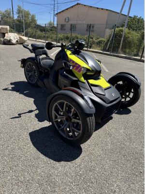 CAN-AM RYKER 900