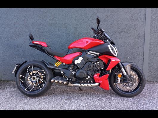 DUCATI DIAVEL V4