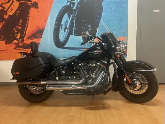 HARLEY-DAVIDSON SOFTAIL HERITAGE 1868 CLASSIC