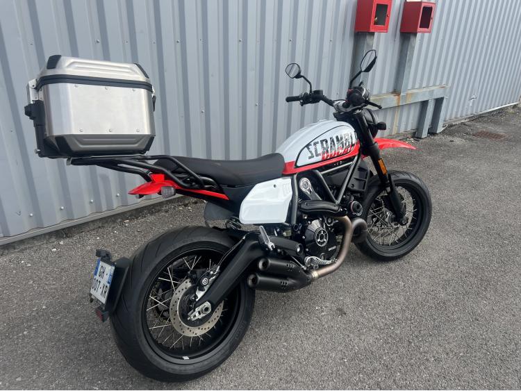 DUCATI SCRAMBLER UBRAN MOTARD (A partir de 99€/mois)