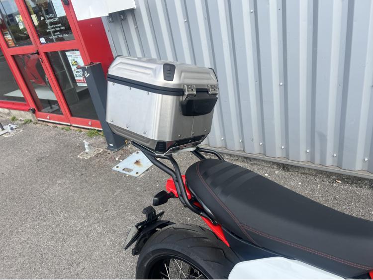 DUCATI SCRAMBLER UBRAN MOTARD (A partir de 99€/mois)
