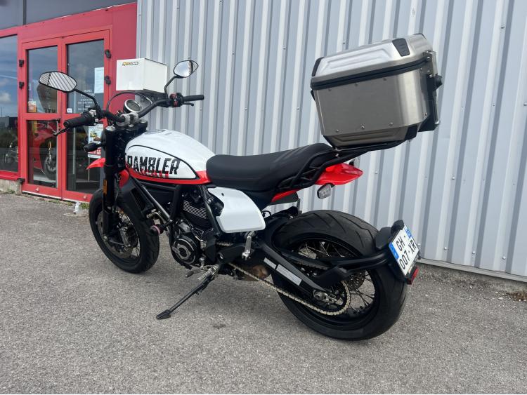 DUCATI SCRAMBLER UBRAN MOTARD (A partir de 99€/mois)