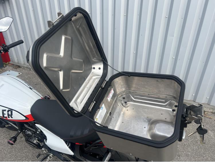 DUCATI SCRAMBLER UBRAN MOTARD (A partir de 99€/mois)