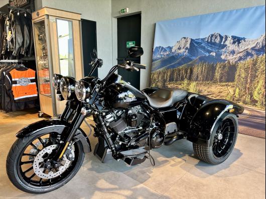 HARLEY-DAVIDSON TRIKE FREEWHEELER 1868