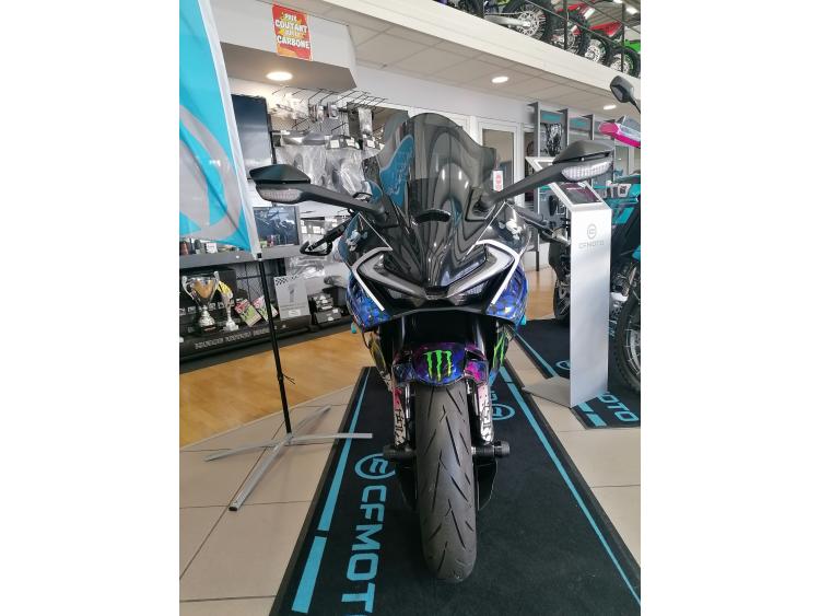 CF MOTO SR 675 R Full Option / 155.44€mois / DSN MOTOS 33