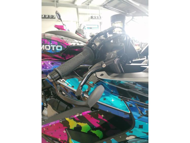 CF MOTO SR 675 R Full Option / 155.44€mois / DSN MOTOS 33
