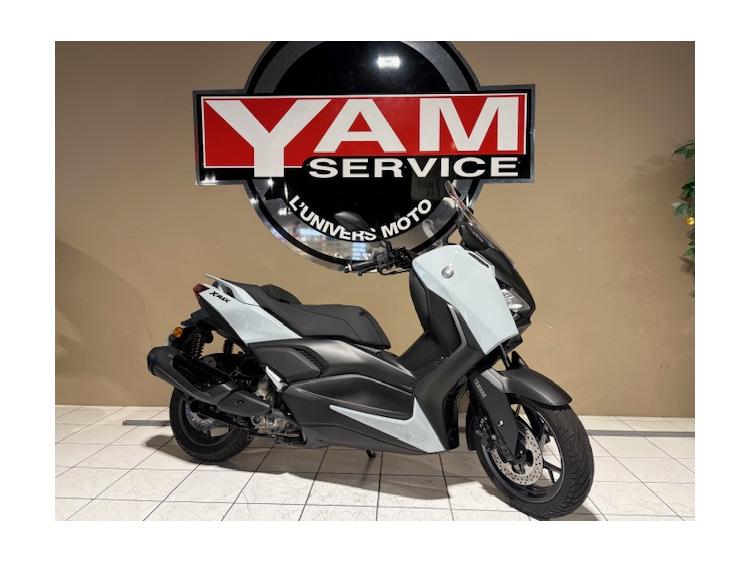 YAMAHA XMAX 300 Tech Max
