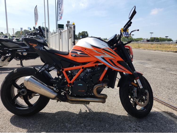 KTM 1290 SUPER DUKE R