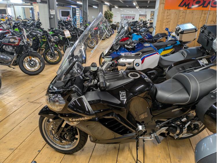 KAWASAKI GTR 1400