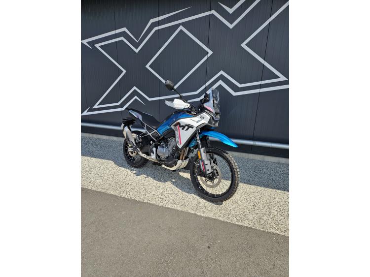 CF MOTO 450MT Dispo Noir/Gris ou Bleu/Blanc