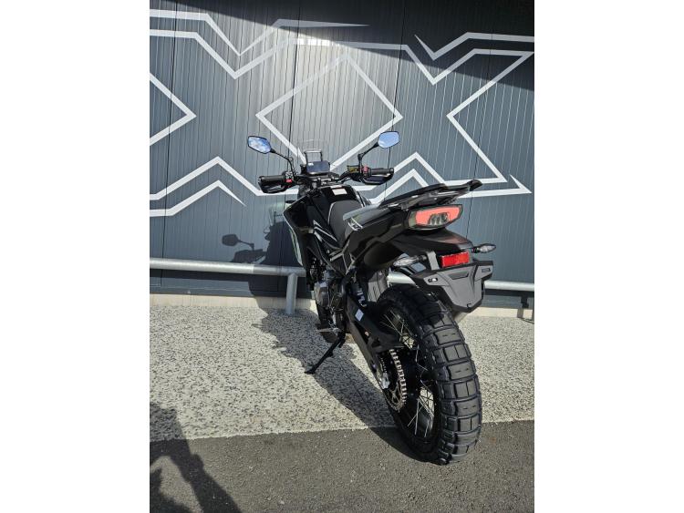 CF MOTO 450MT Dispo Noir/Gris ou Bleu/Blanc
