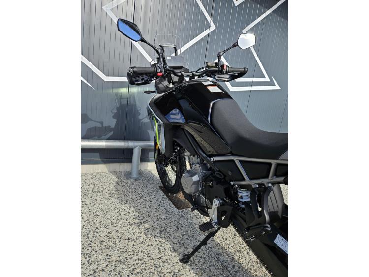 CF MOTO 450MT Dispo Noir/Gris ou Bleu/Blanc