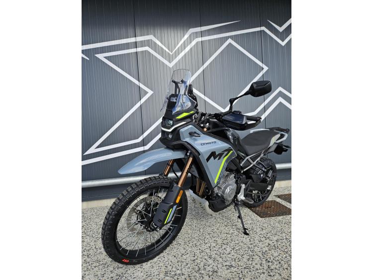 CF MOTO 450MT Dispo Noir/Gris ou Bleu/Blanc