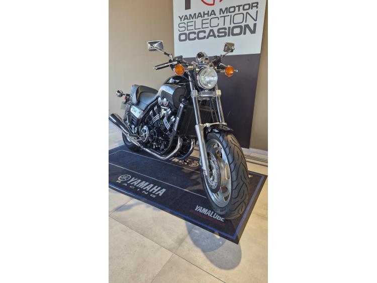 YAMAHA V-MAX