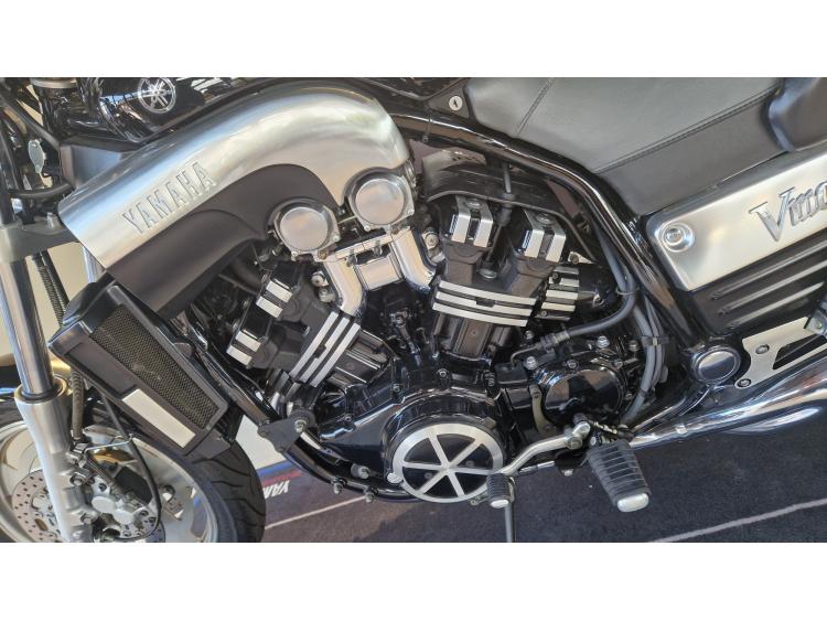 YAMAHA V-MAX
