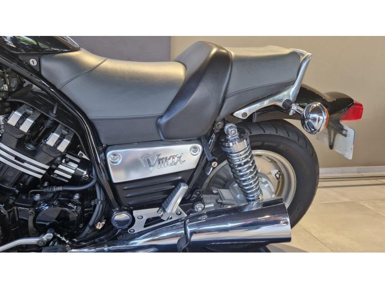 YAMAHA V-MAX