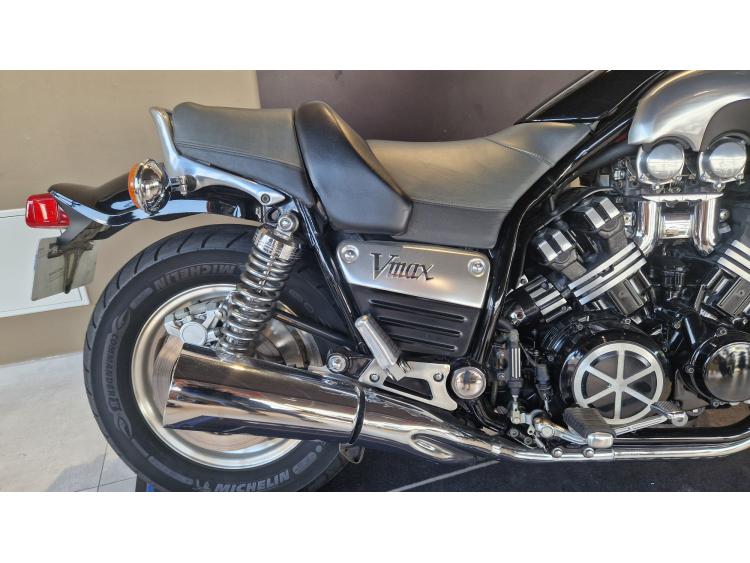 YAMAHA V-MAX