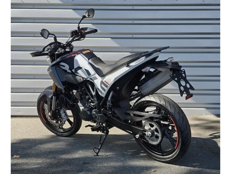BENELLI BKX 125 S / NEUVE 0 KMS