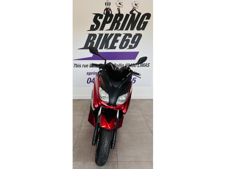 YAMAHA XMAX 125