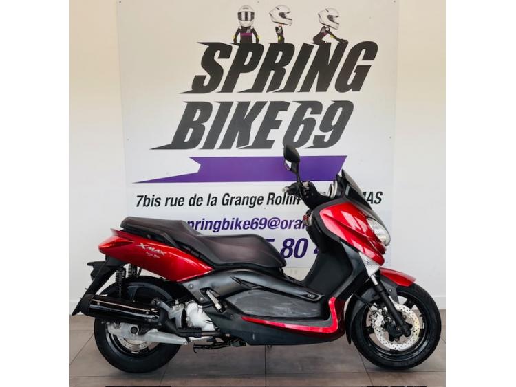 YAMAHA XMAX 125