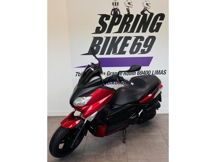 YAMAHA XMAX 125