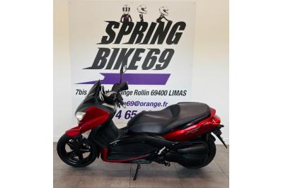YAMAHA XMAX 125