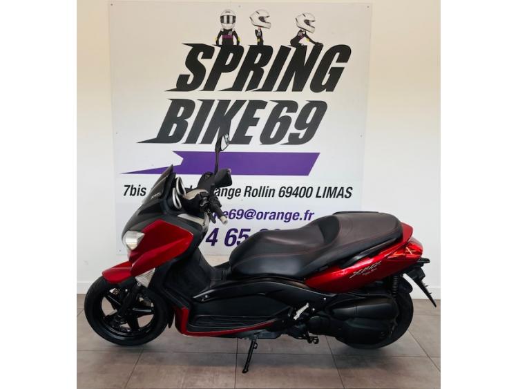 YAMAHA XMAX 125