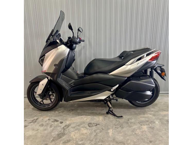 YAMAHA XMAX 300